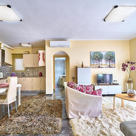 Spyridon Apartment In Chania Hriszí Aktí Haniá Kültér fotó