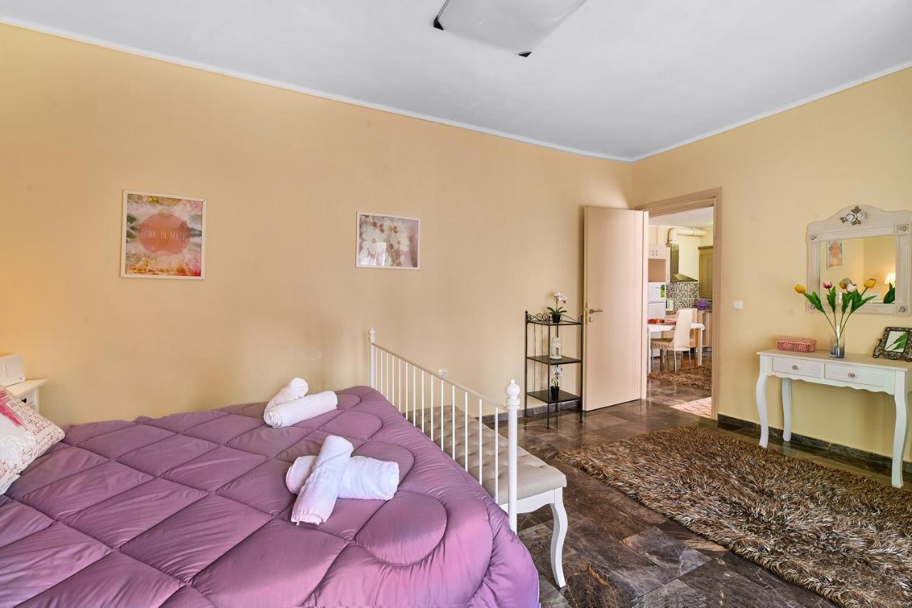 Spyridon Apartment In Chania Hriszí Aktí Haniá Kültér fotó