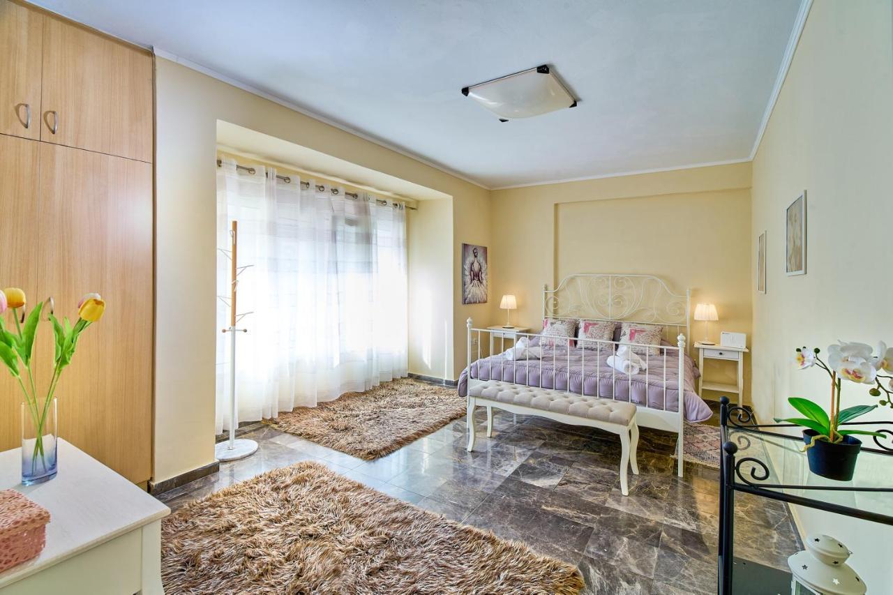 Spyridon Apartment In Chania Hriszí Aktí Haniá Kültér fotó