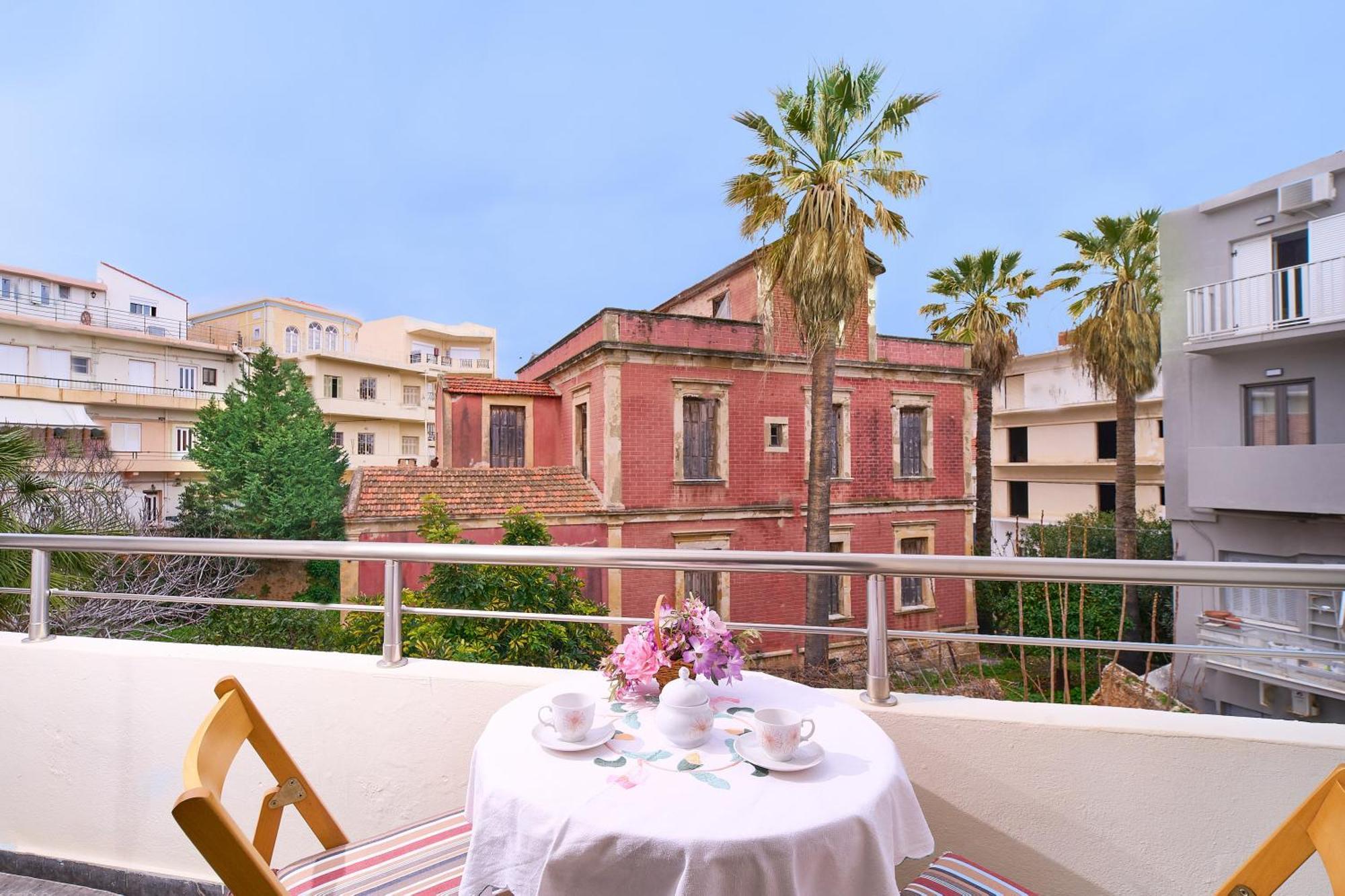 Spyridon Apartment In Chania Hriszí Aktí Haniá Kültér fotó